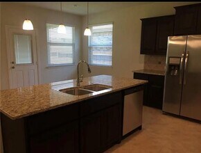 1045 Spanish Needle Trail in Fort Worth, TX - Building Photo - Building Photo