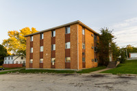 1107 Arthur Rd in Rockford, IL - Foto de edificio - Building Photo