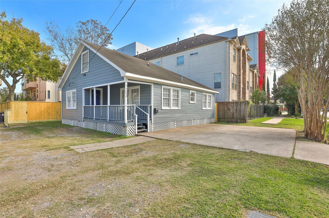 1202 Birdsall St in Houston, TX - Building Photo