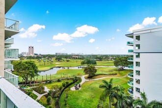 200 SE Mizner Blvd, Unit 308 in Boca Raton, FL - Foto de edificio - Building Photo