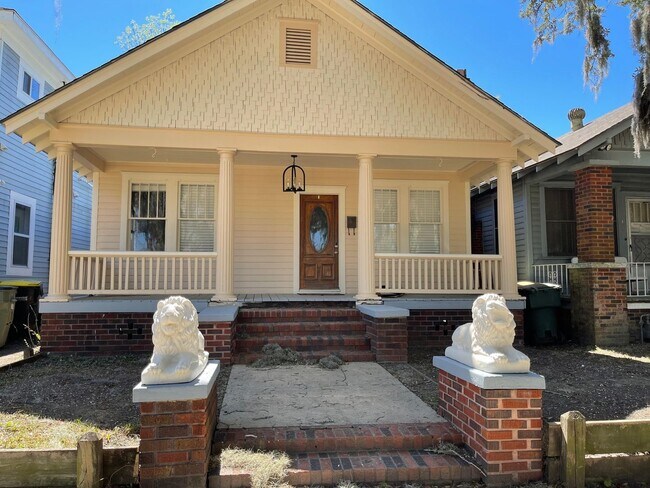 property at 1205 E Anderson St