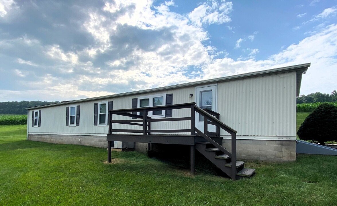 4400 Krebs Rd in Glenville, PA - Building Photo
