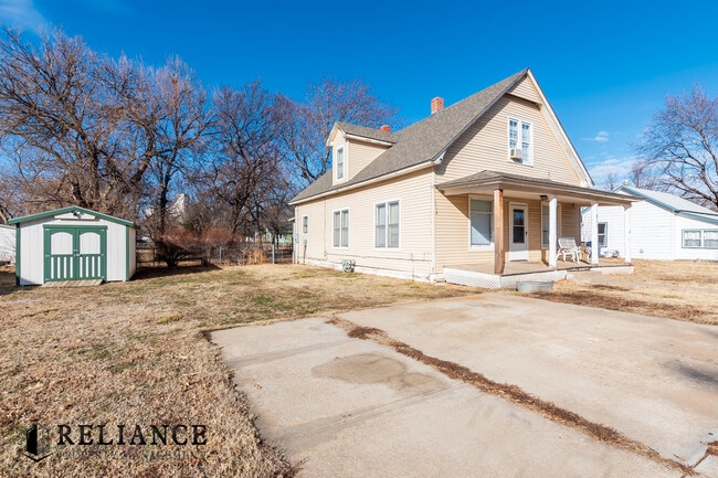 property at 511 S King St