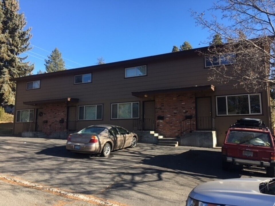 1530 NW 10th St in Bend, OR - Building Photo