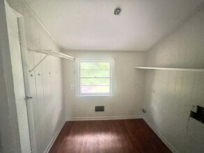 240 Oakcrest Dr in Wilmington, NC - Building Photo - Building Photo