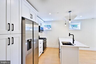 221 S Alfred St-Unit -1A in Alexandria, VA - Building Photo - Building Photo