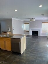 8405 Luna Bay Ln in Las Vegas, NV - Building Photo - Building Photo