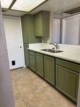 7100 W Pirates Cove Rd in Las Vegas, NV - Building Photo - Building Photo