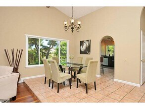 31 Lido Cir in Redwood City, CA - Building Photo - Building Photo