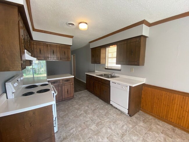 5373 Sputnik Dr in Memphis, TN - Building Photo - Building Photo