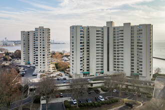 Windward Towers in Newport News, VA - Building Photo - Building Photo