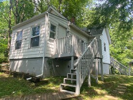 1831 Christie St in Davenport, IA - Building Photo