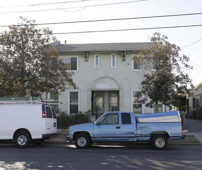 4324-4324 1/2 Lockwood Ave in Los Angeles, CA - Building Photo - Building Photo