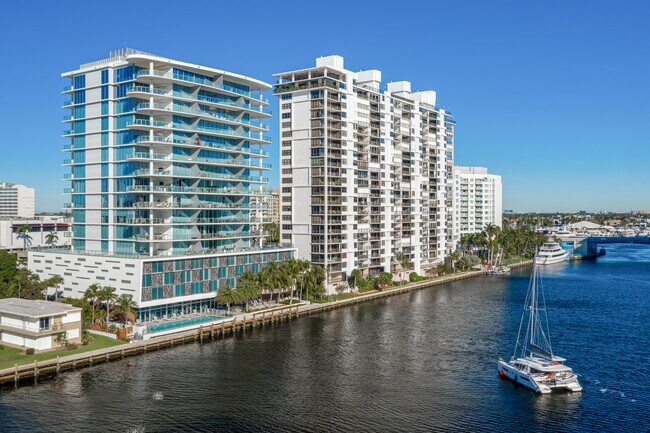 AquaBlu Tower in Fort Lauderdale, FL - Foto de edificio - Building Photo