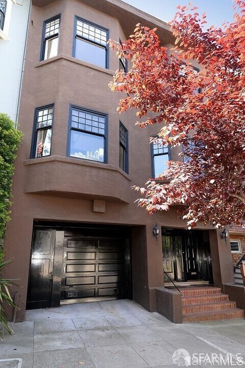 17 Woodland Ave in San Francisco, CA - Building Photo