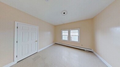33 Elmore St, Unit 3 in Boston, MA - Building Photo - Building Photo