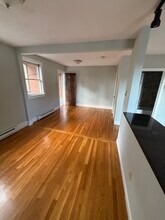 119 Wrentham St, Unit 3 in Boston, MA - Building Photo - Building Photo