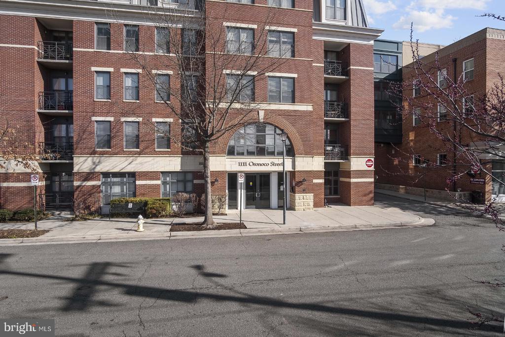 1111 Oronoco St in Alexandria, VA - Building Photo