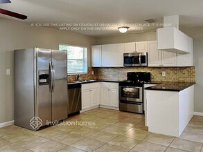 12066 NW 27th St in Coral Springs, FL - Foto de edificio - Building Photo