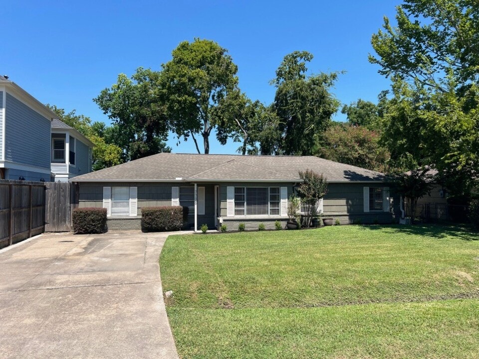 7706 Cedel Dr in Houston, TX - Building Photo