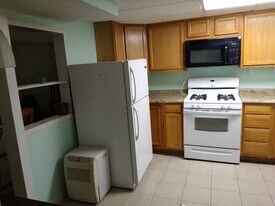 2471 E Turkeyfoot Lake Rd, Unit B