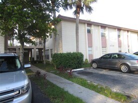 10818 Royal Palm Blvd in Coral Springs, FL - Building Photo