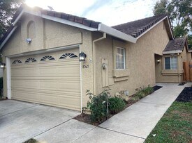 8521 Oakenshield Cir in Sacramento, CA - Building Photo
