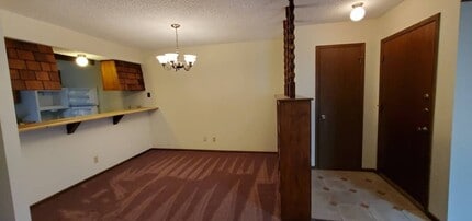 5112 Shadylane Dr in Midland, TX - Foto de edificio - Building Photo