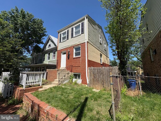 1344 Valley Pl SE in Washington, DC - Building Photo - Building Photo