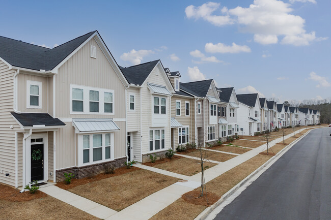 Central Avenue Townhomes in Summerville, SC - Building Photo - Building Photo