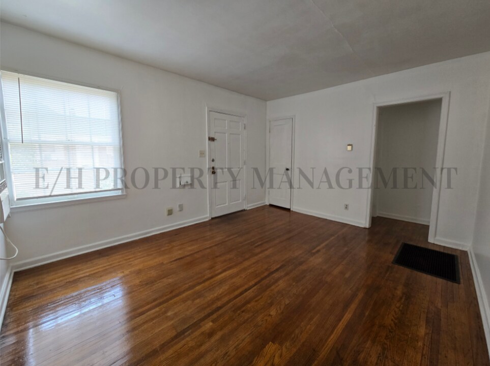 526 S Glendale St in Wichita, KS - Building Photo