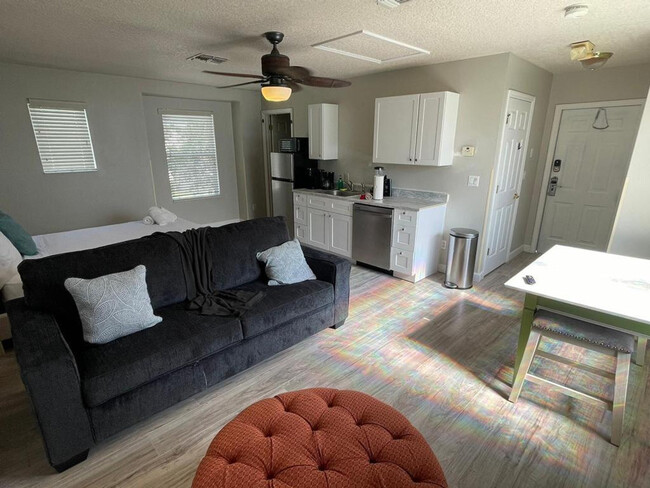 property at 1432 Fairview Cir