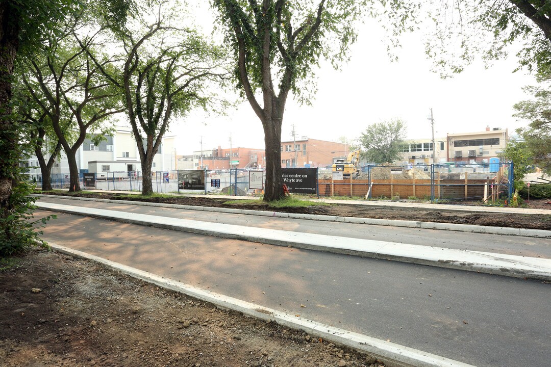 William off Whyte in Edmonton, AB - Building Photo