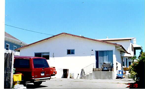 1834 E 24th St in Oakland, CA - Building Photo - Building Photo