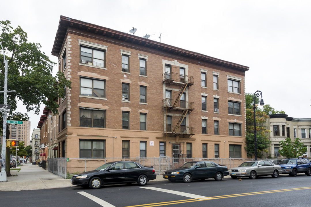 133 Lefferts Ave in Brooklyn, NY - Foto de edificio