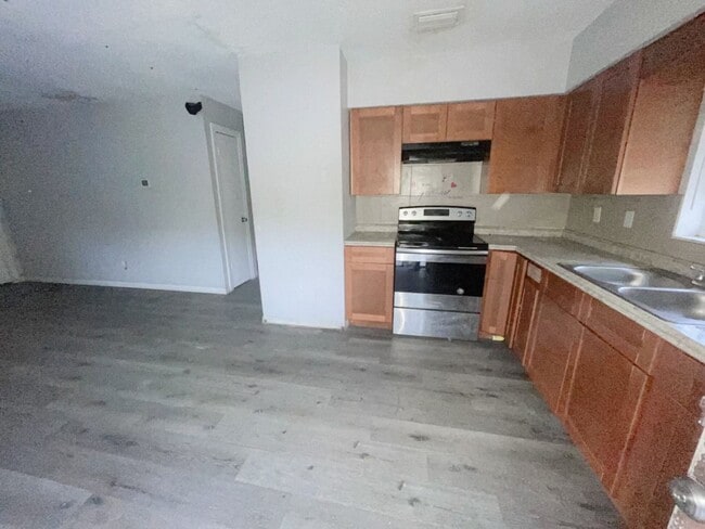 1716 E Idell St in Tampa, FL - Building Photo - Building Photo