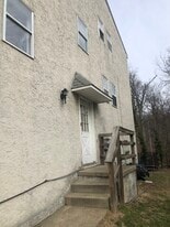 611 Country Ln in Morton, PA - Building Photo