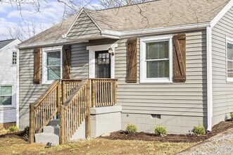 1215 Emmett Ave in Nashville, TN - Building Photo - Building Photo