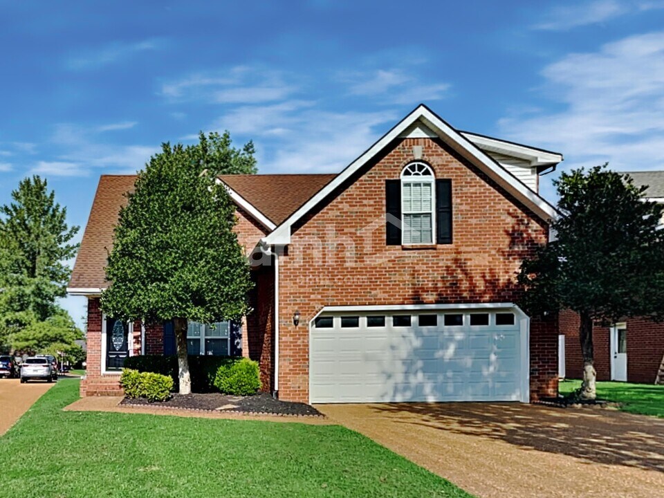 2418 Taylor Close in Murfreesboro, TN - Building Photo