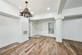 333 Julia St in New Orleans, LA - Building Photo - Building Photo