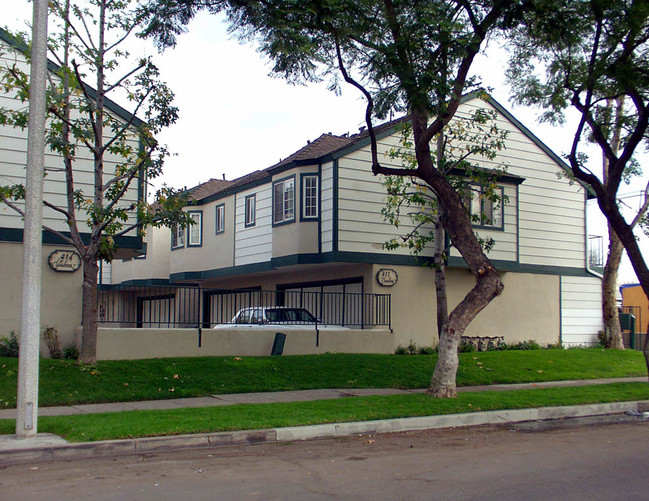 912 N Claudina St in Anaheim, CA - Foto de edificio - Other