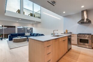 4626 Coles Manor Pl in Dallas, TX - Building Photo