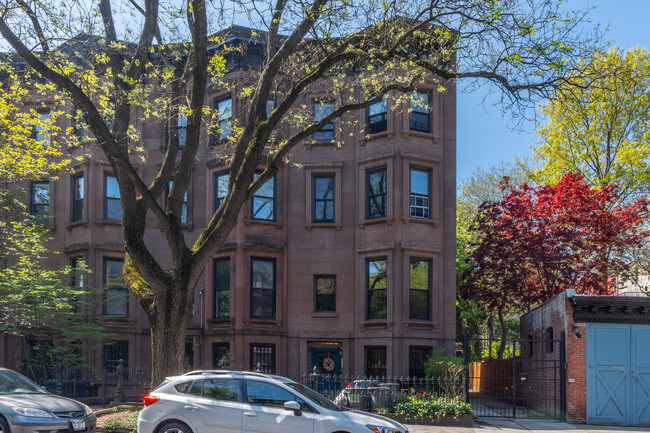 160 Prospect Pl in Brooklyn, NY - Foto de edificio - Building Photo