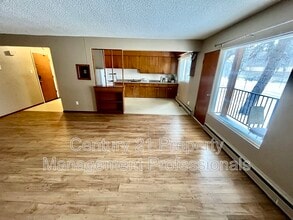 11610 124 St in Edmonton, AB - Building Photo - Building Photo