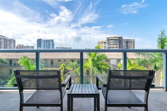 2602 E Hallandale Beach Blvd in Hallandale Beach, FL - Building Photo - Building Photo