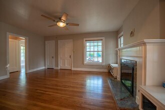1012 E 44th St in Austin, TX - Building Photo - Building Photo