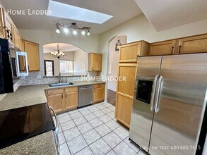 445 E Cantebria Dr in Gilbert, AZ - Building Photo - Building Photo