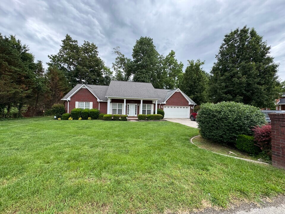 224 Brookside Dr in Cookeville, TN - Building Photo