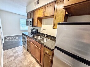 2020 S Congress Ave in Austin, TX - Building Photo - Building Photo