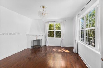 1027 Euclid Ave, Unit 1 in Miami Beach, FL - Foto de edificio - Building Photo